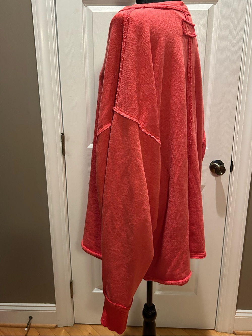 We The Free Venice V-Neck Sweatshirt red coral - Picture 8 of 12